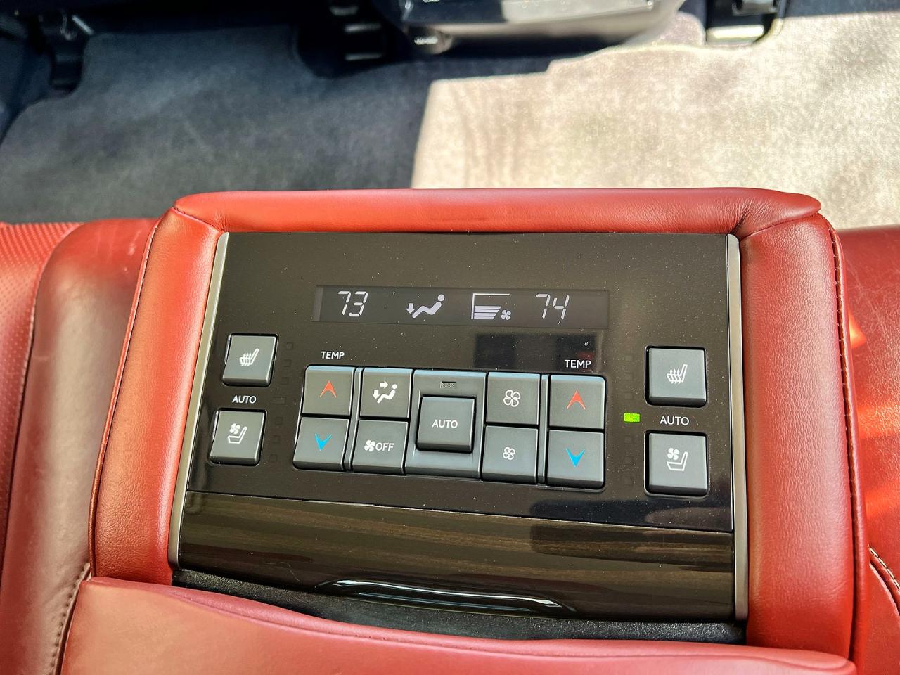 2017 LEXUS LX570