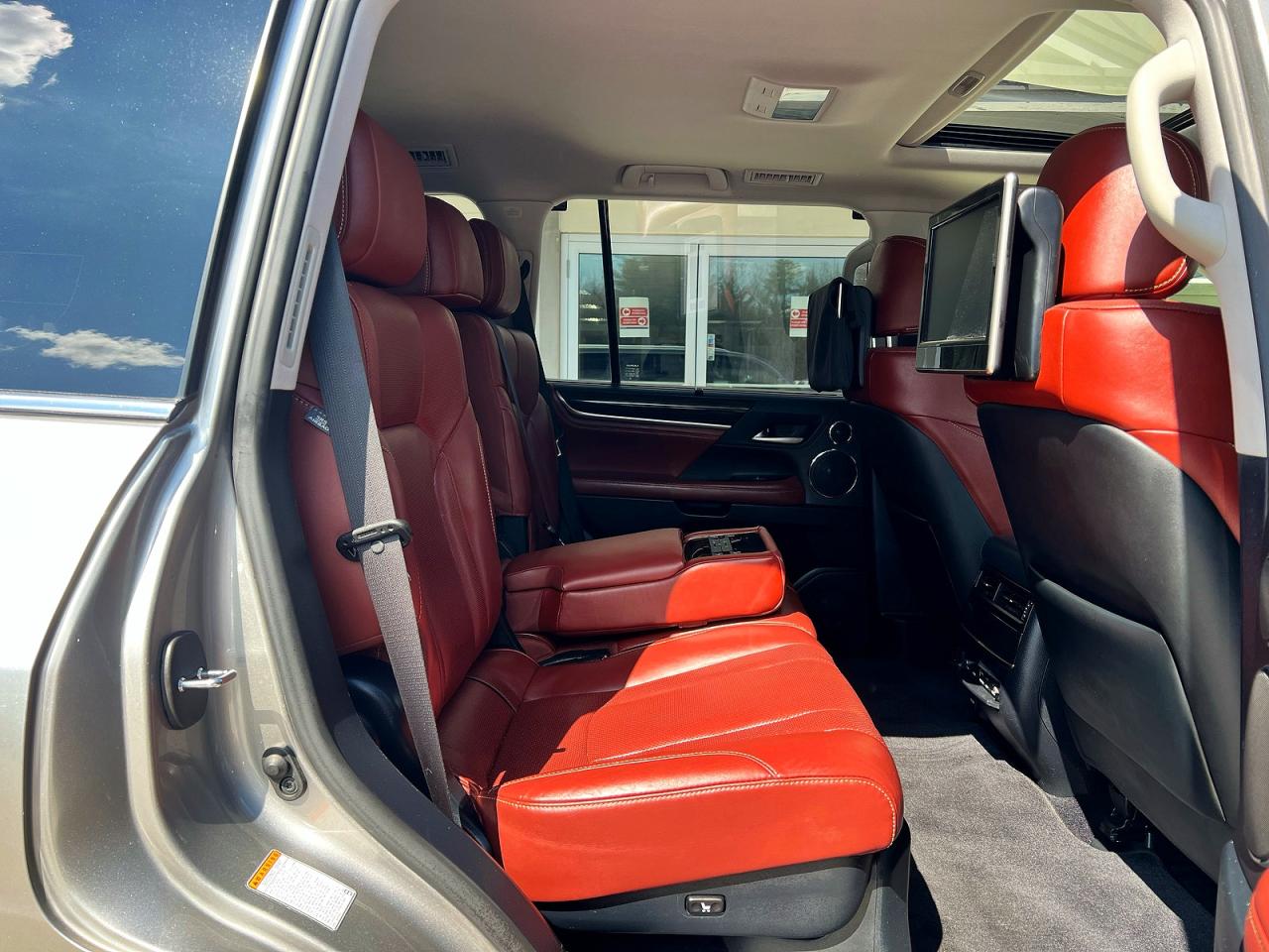 2017 LEXUS LX570