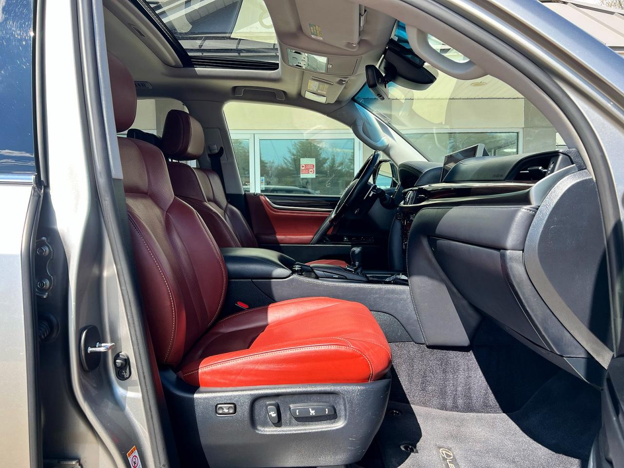 2017 LEXUS LX570
