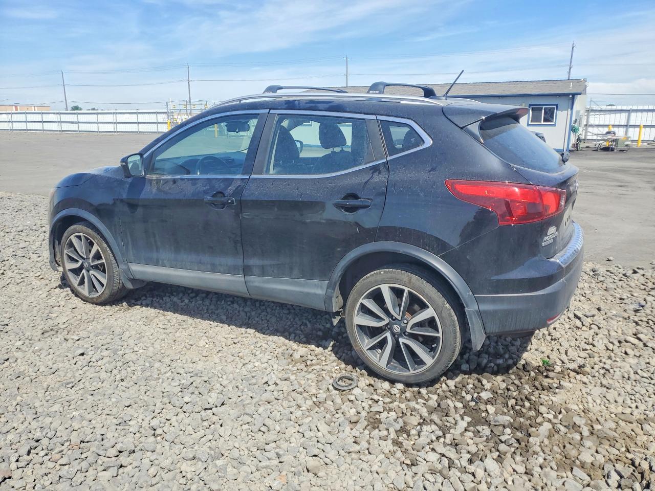 2017 NISSAN ROGUE
