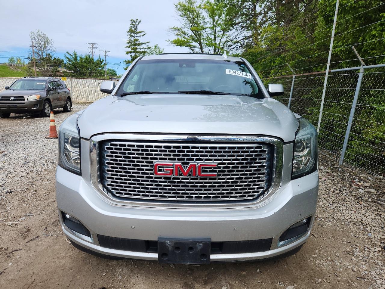 2017 GMC YUKON