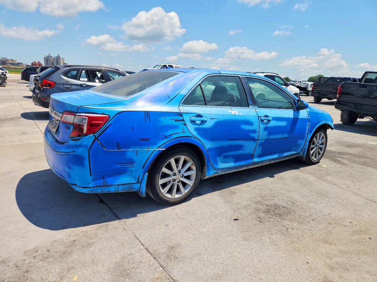 2014 TOYOTA CAMRY