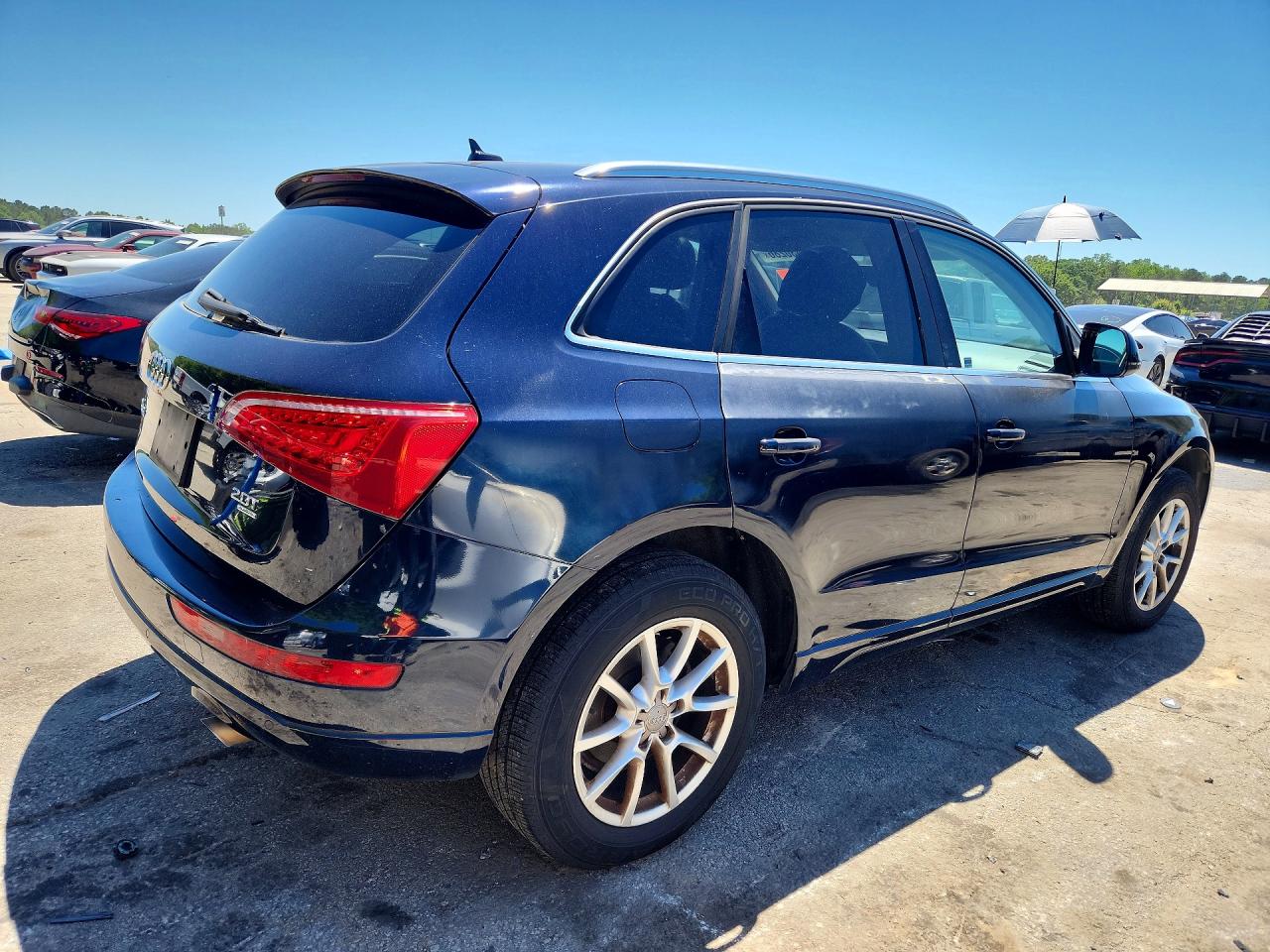 2011 AUDI Q5