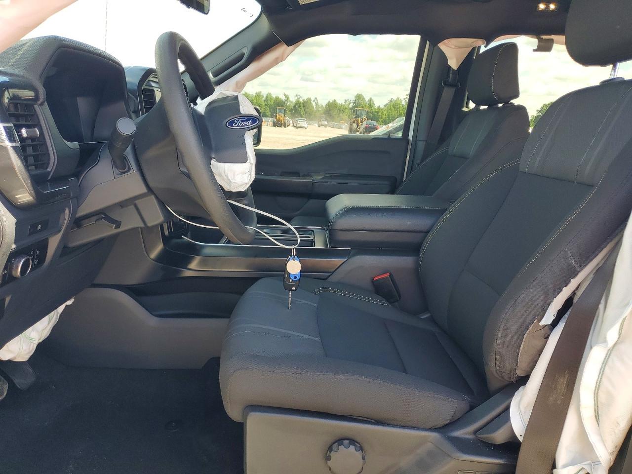 2025 FORD F150