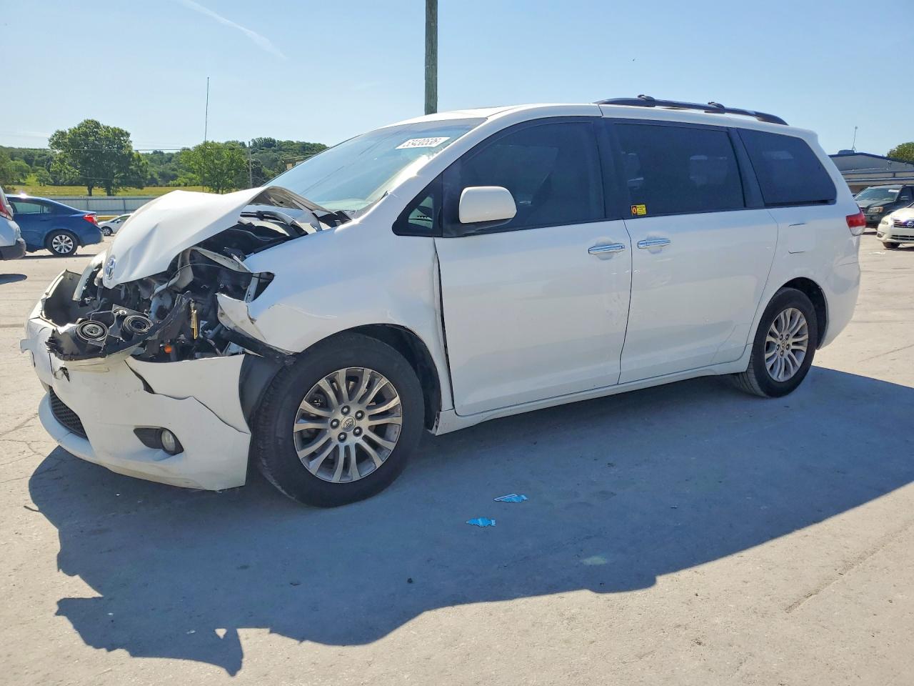 2012 TOYOTA SIENNA