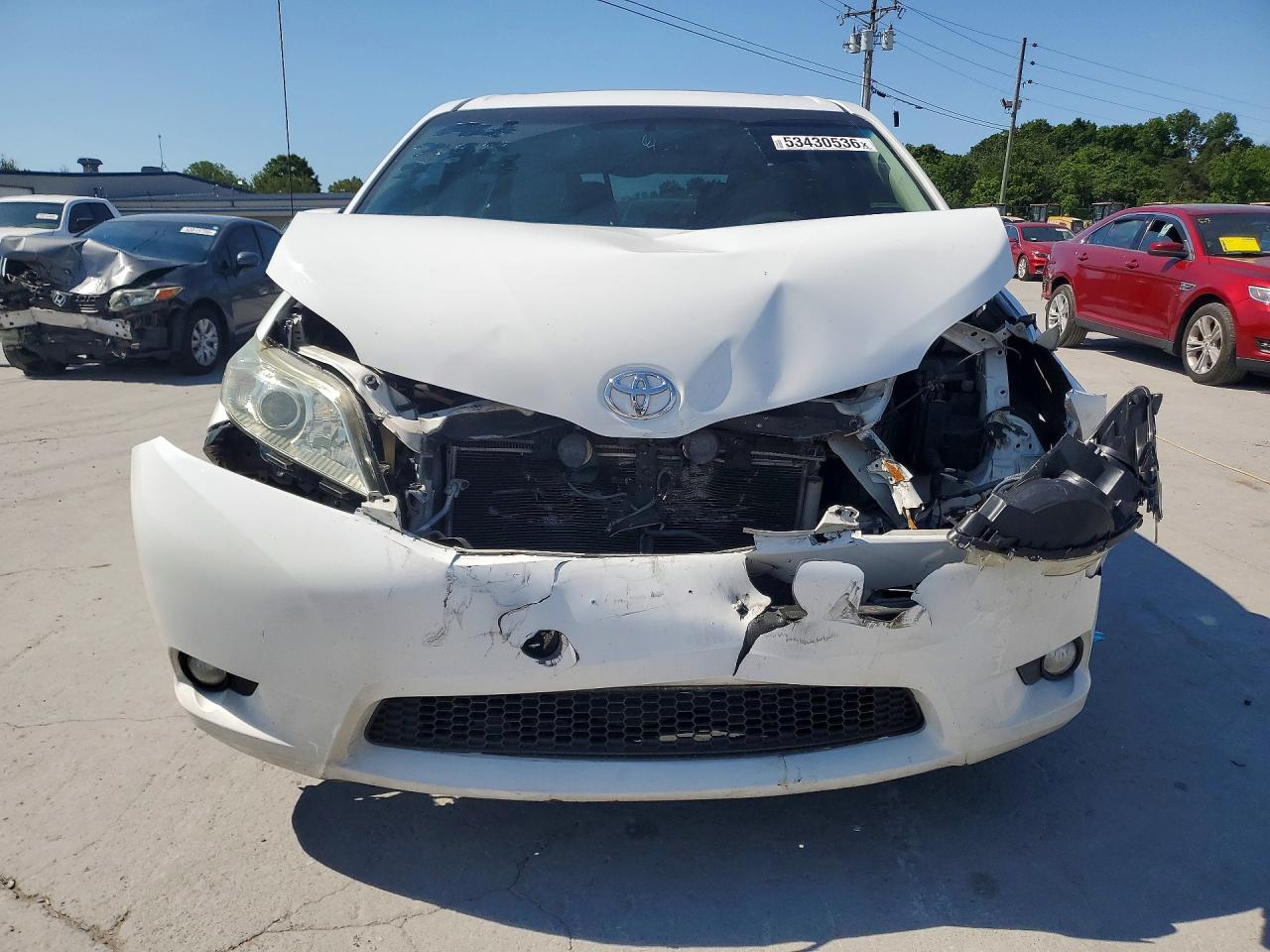 2012 TOYOTA SIENNA