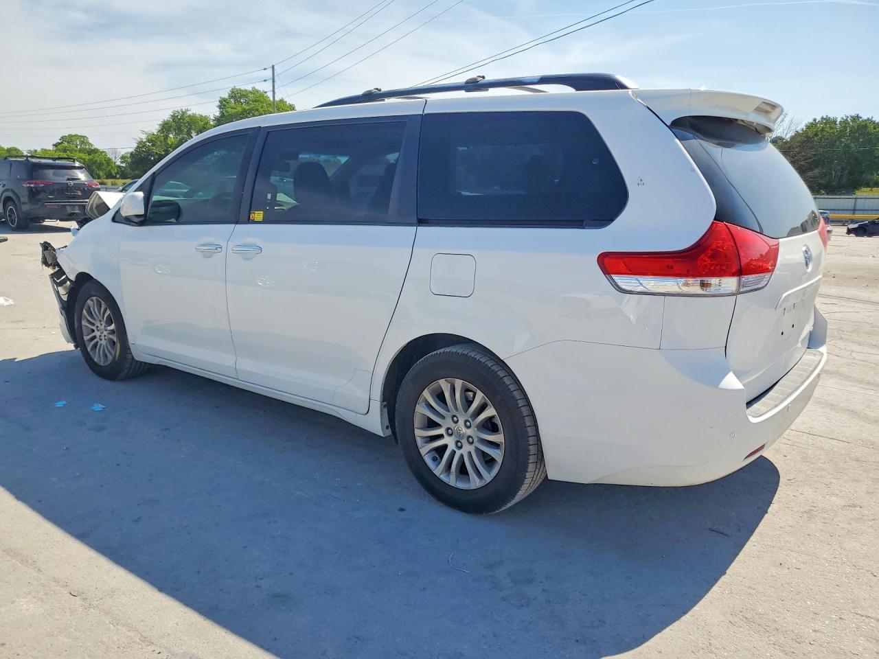 2012 TOYOTA SIENNA