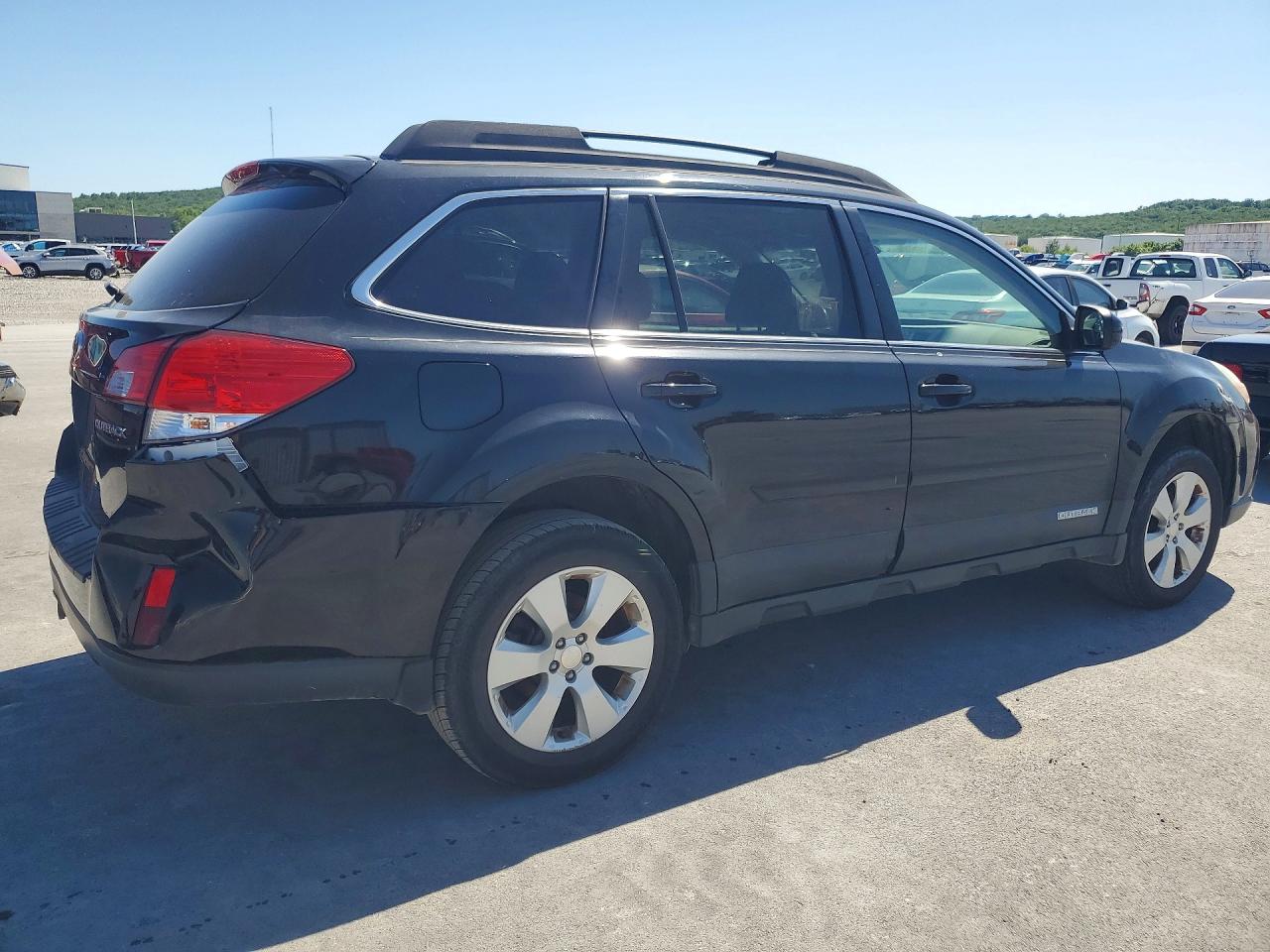 2012 SUBARU OUTBACK