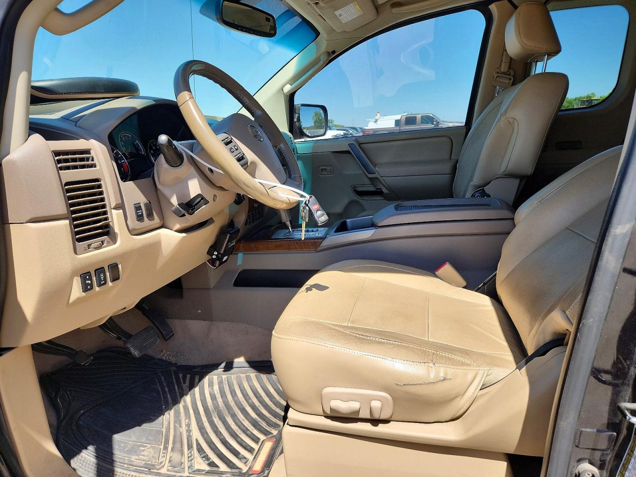 2008 NISSAN TITAN