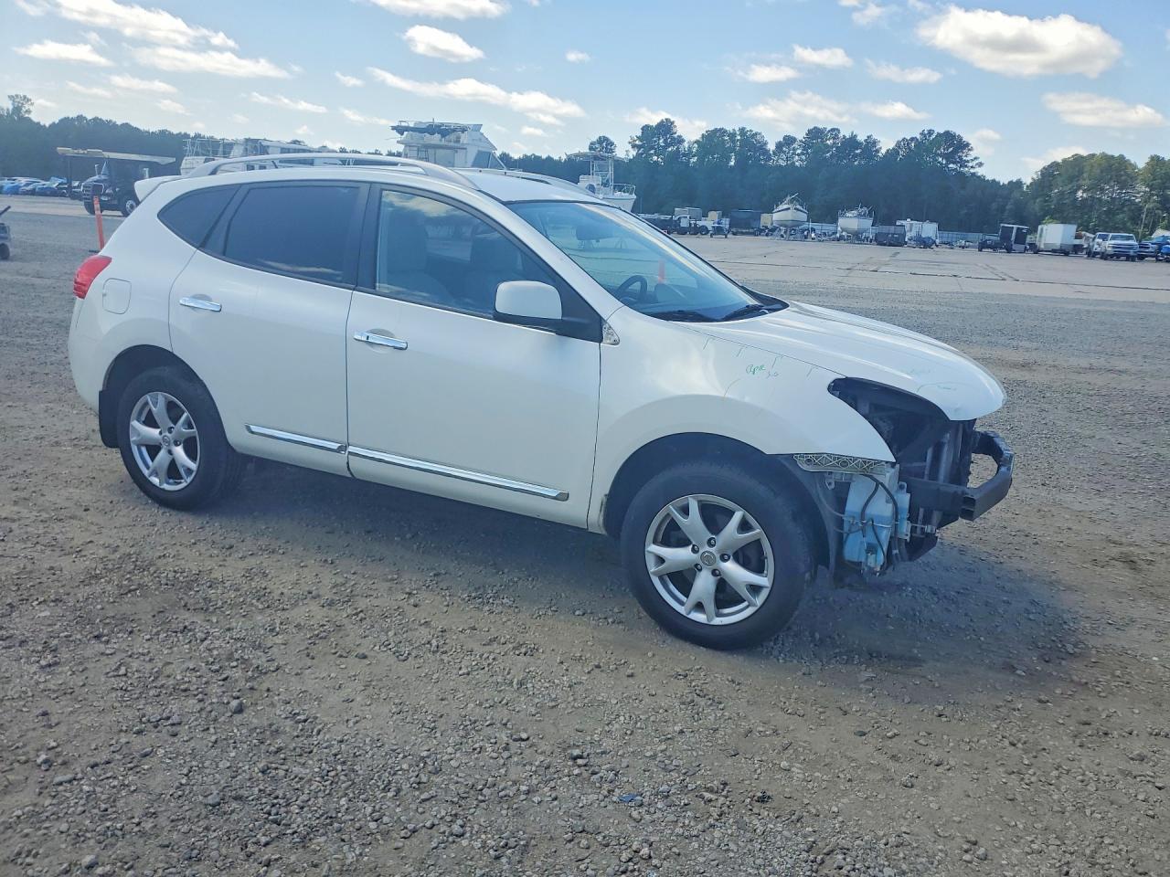 2011 NISSAN ROGUE