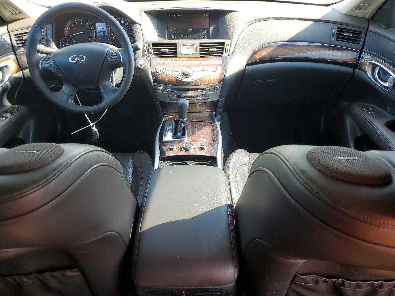 2011 INFINITI M37