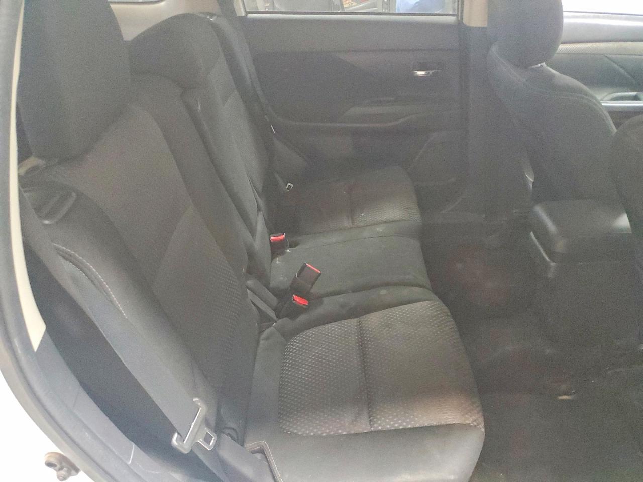 2018 MITSUBISHI OUTLANDER