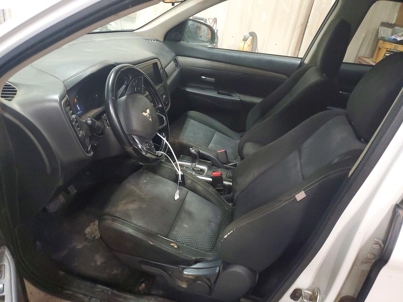 2018 MITSUBISHI OUTLANDER