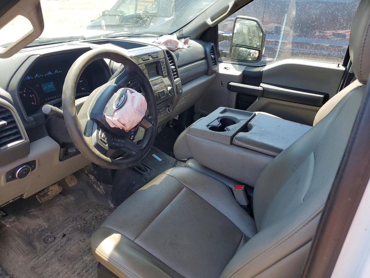 2017 FORD F550
