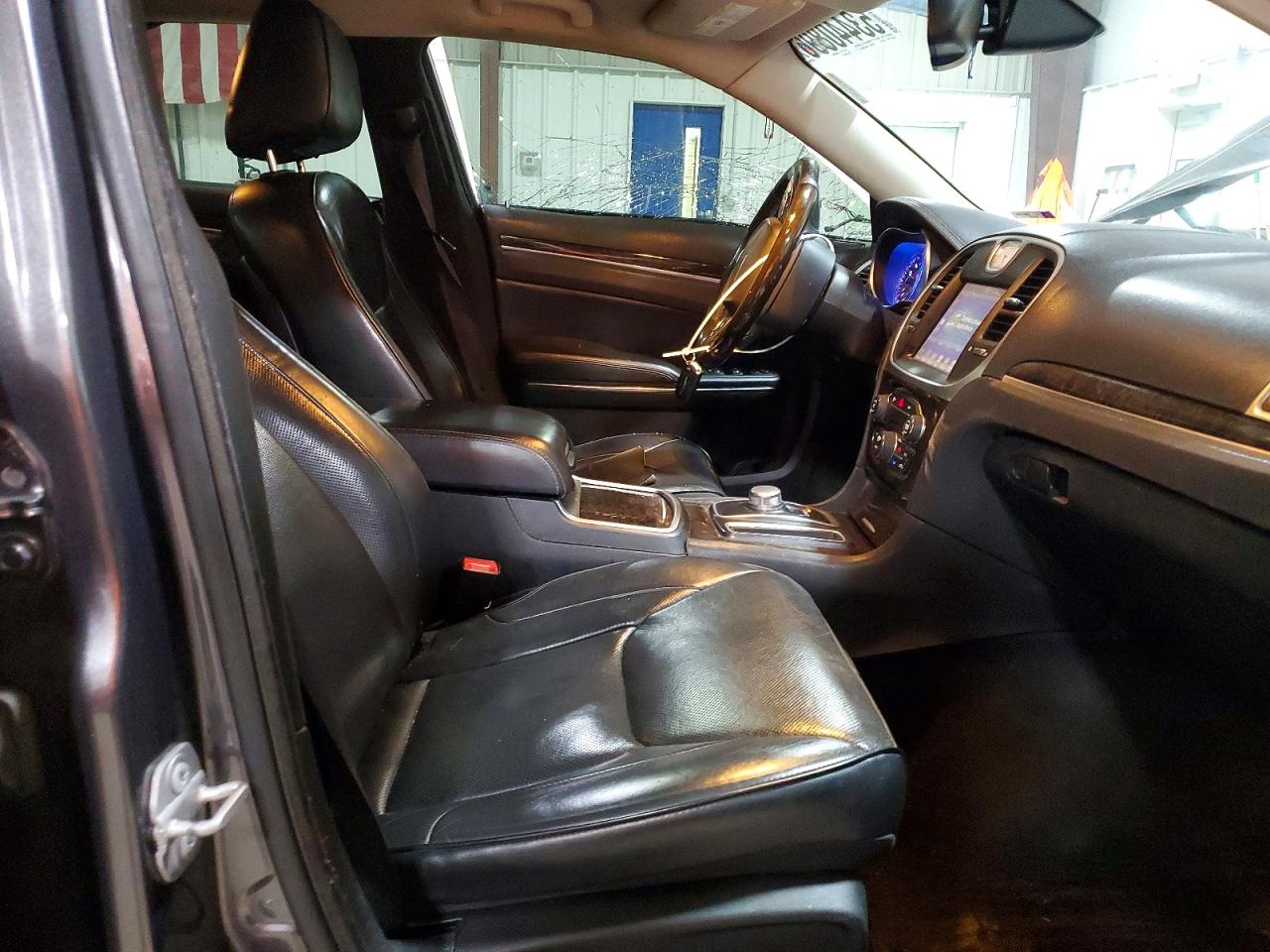 2016 CHRYSLER 300