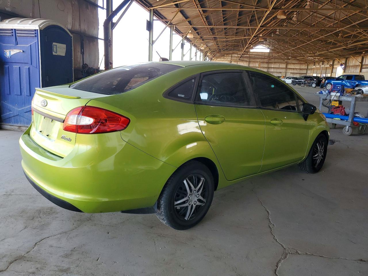 2011 FORD FIESTA