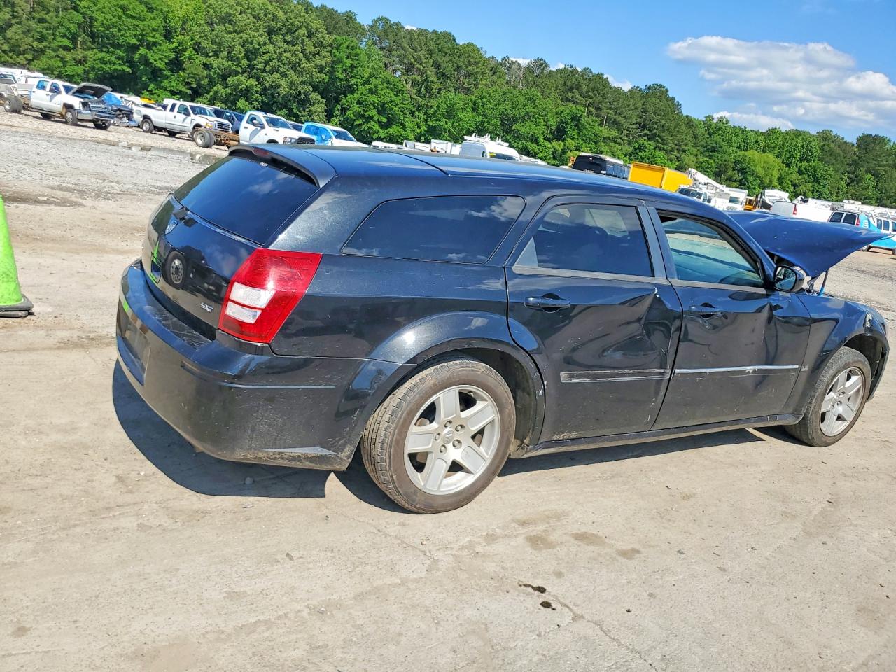 2005 DODGE MAGNUM