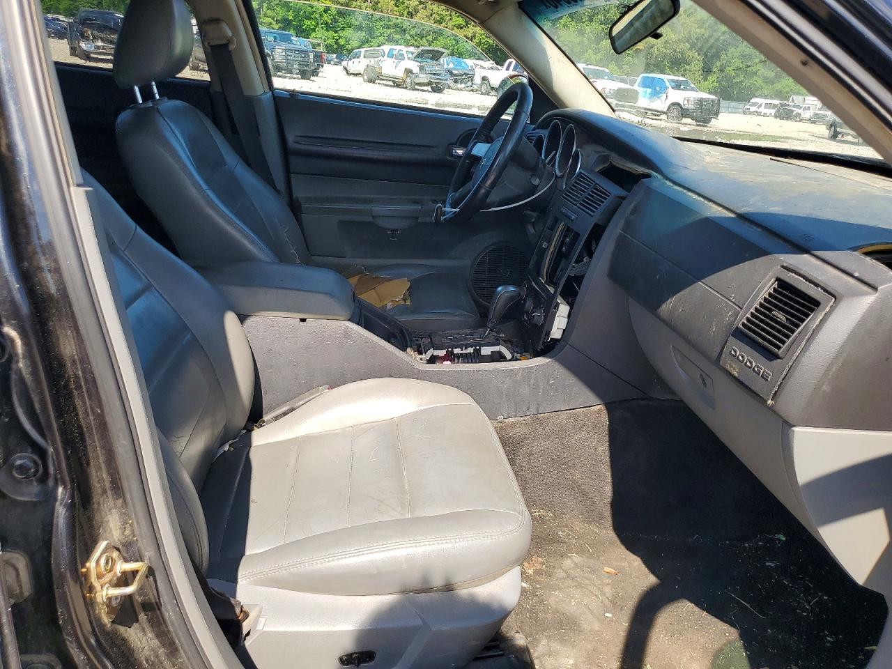 2005 DODGE MAGNUM