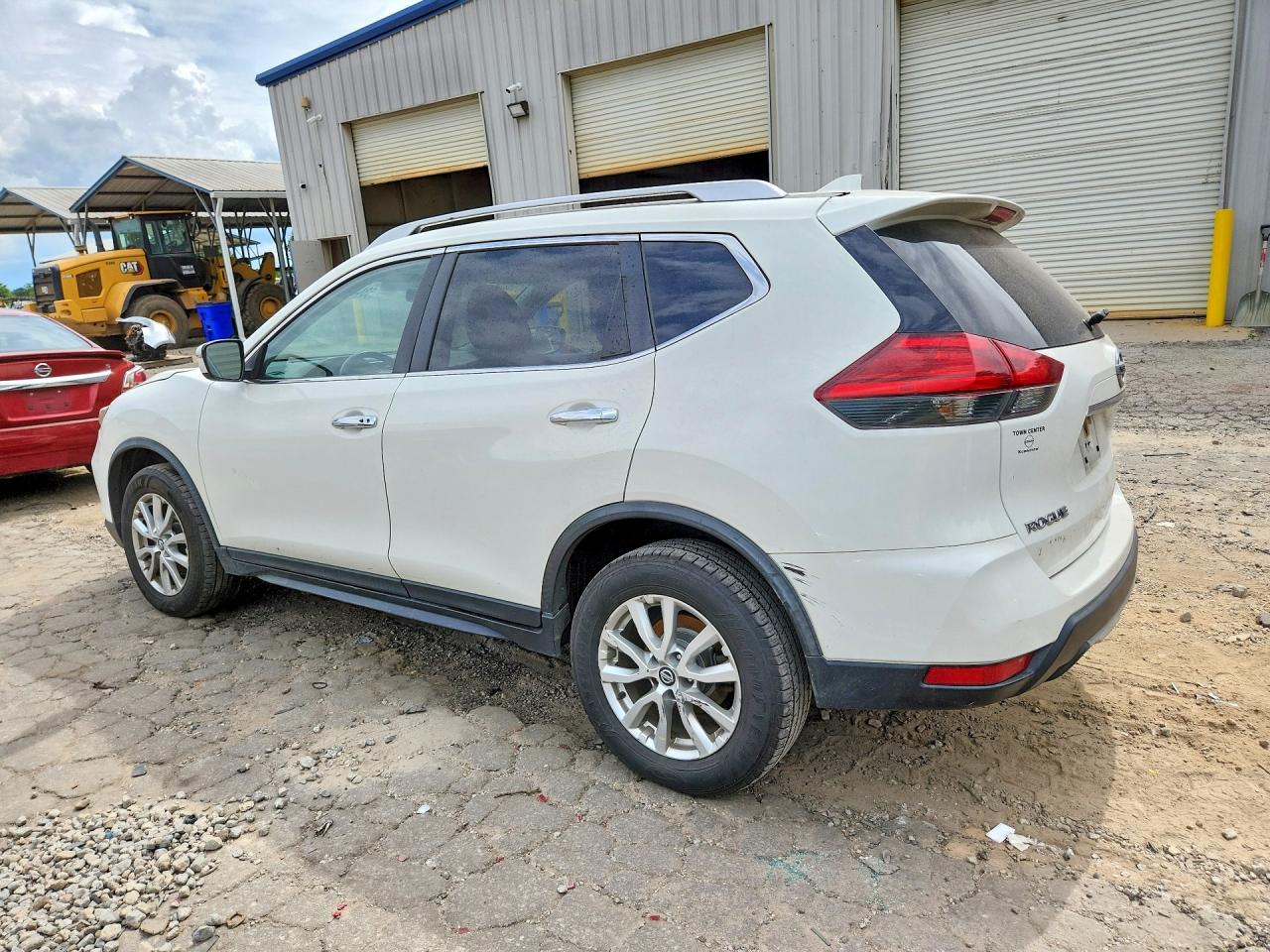 2017 NISSAN ROGUE