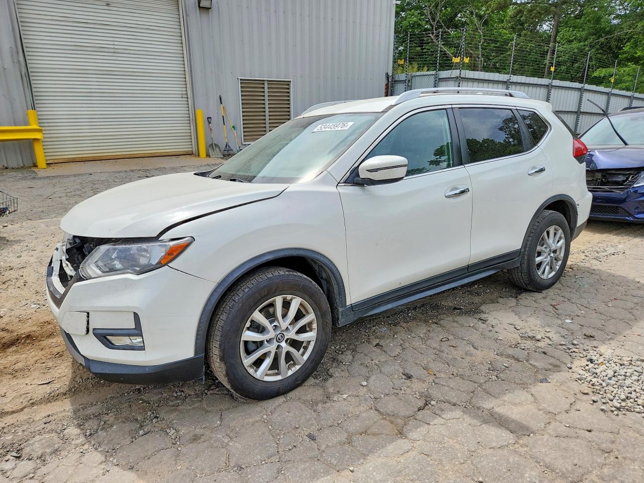 2017 NISSAN ROGUE
