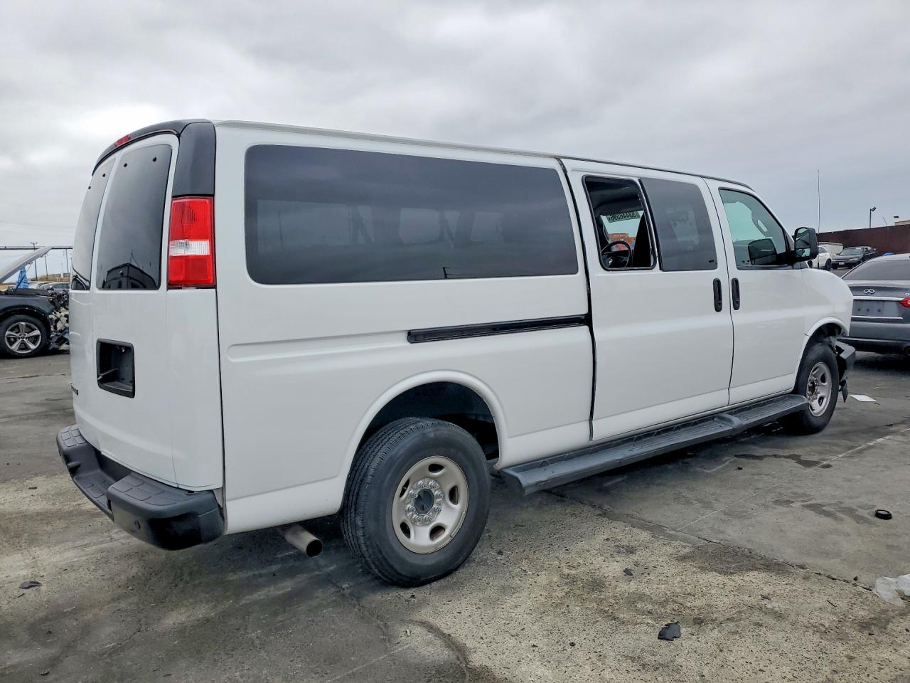 2023 CHEVROLET EXPRESS