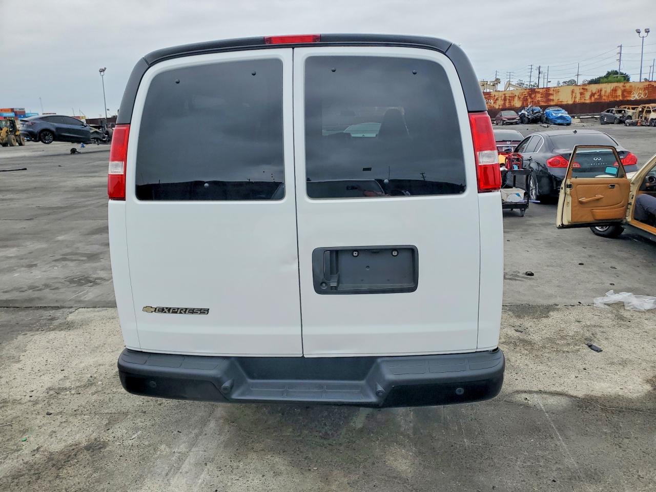 2023 CHEVROLET EXPRESS