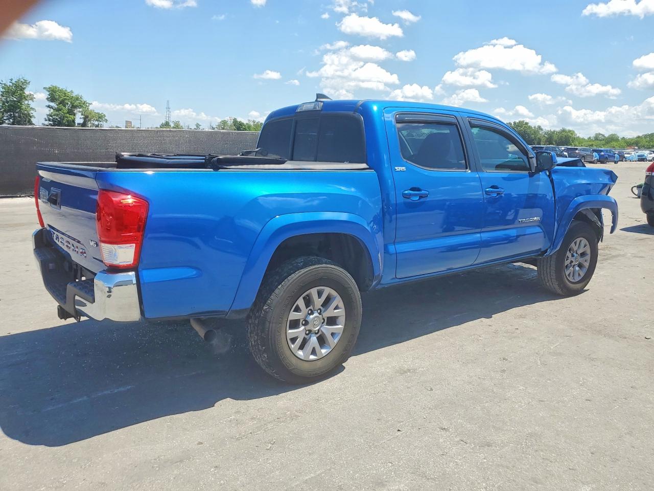 2017 TOYOTA TACOMA