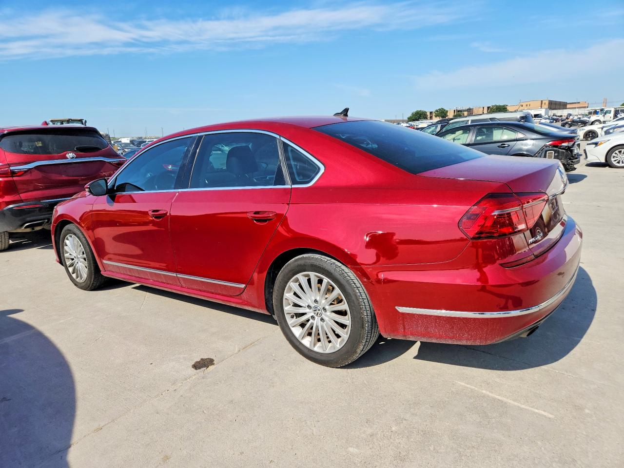 2016 VOLKSWAGEN PASSAT