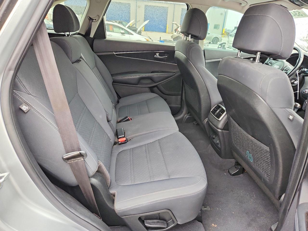 2017 KIA SORENTO