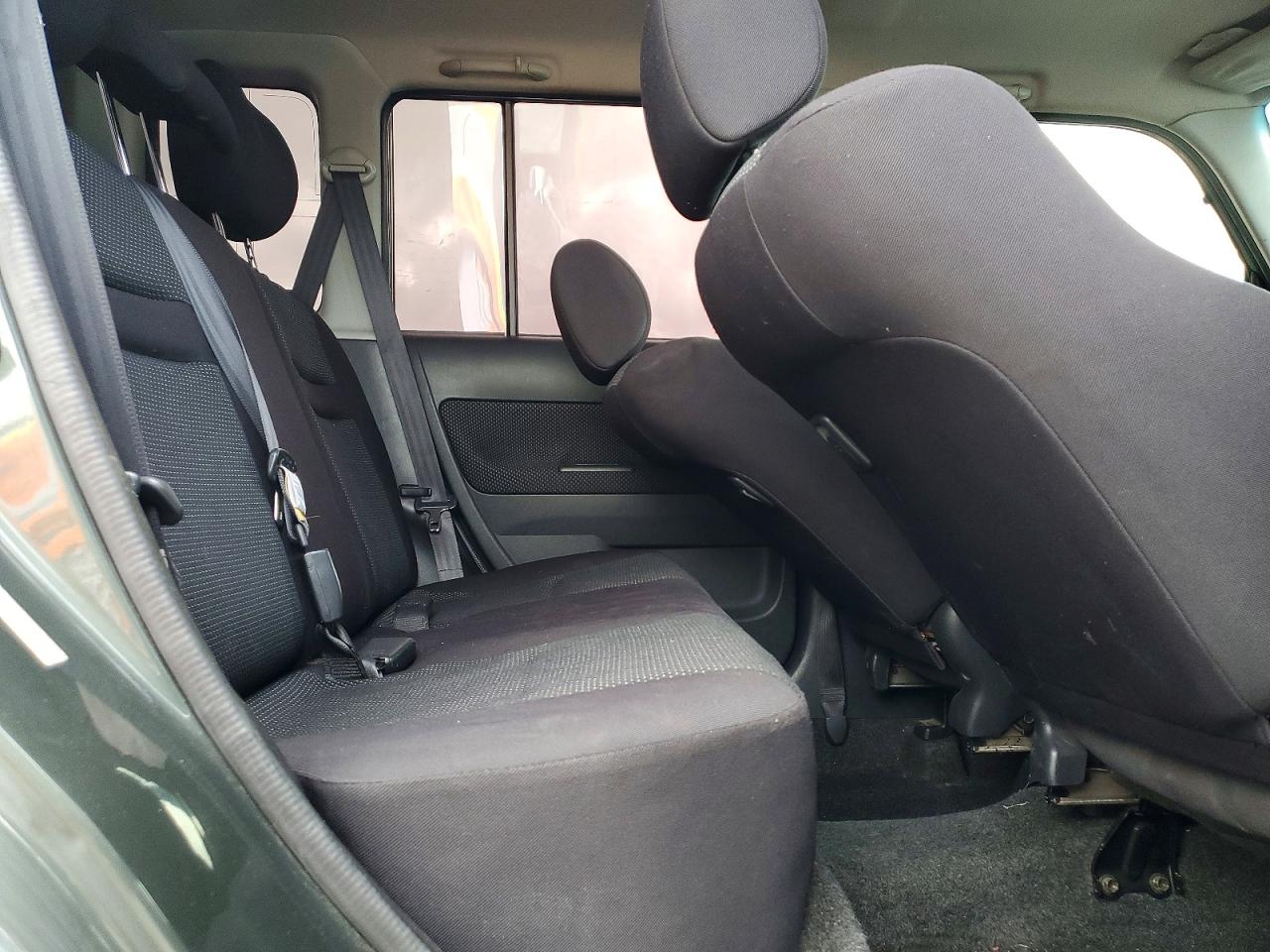 2004 TOYOTA SCION