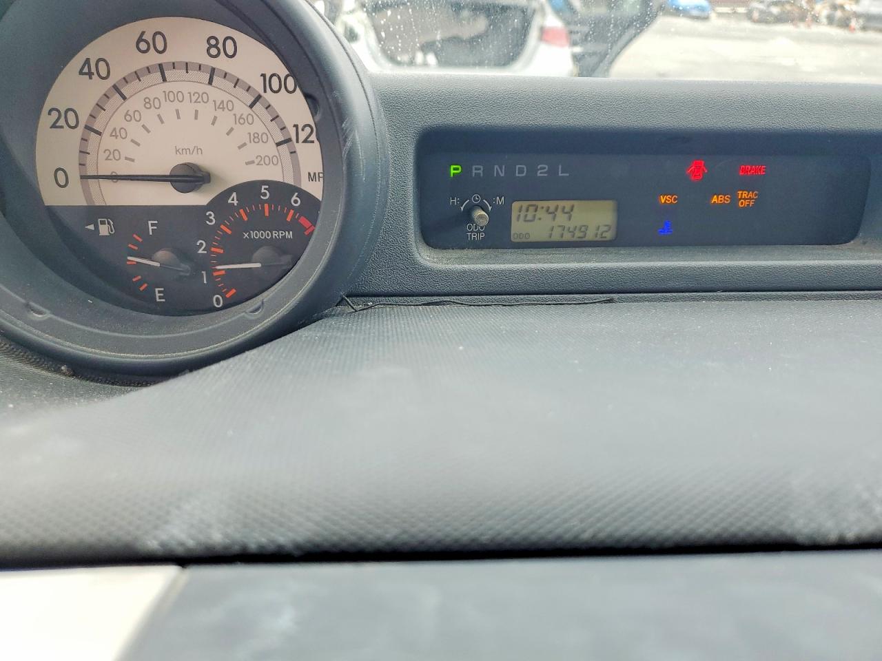 2004 TOYOTA SCION