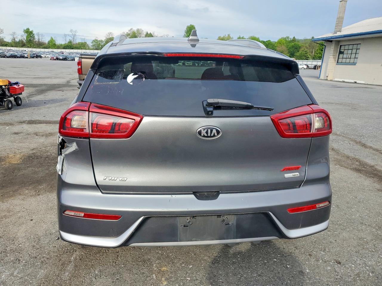 2017 KIA NIRO