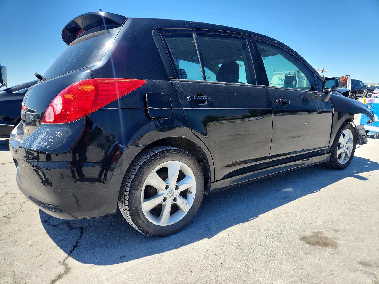 2012 NISSAN VERSA