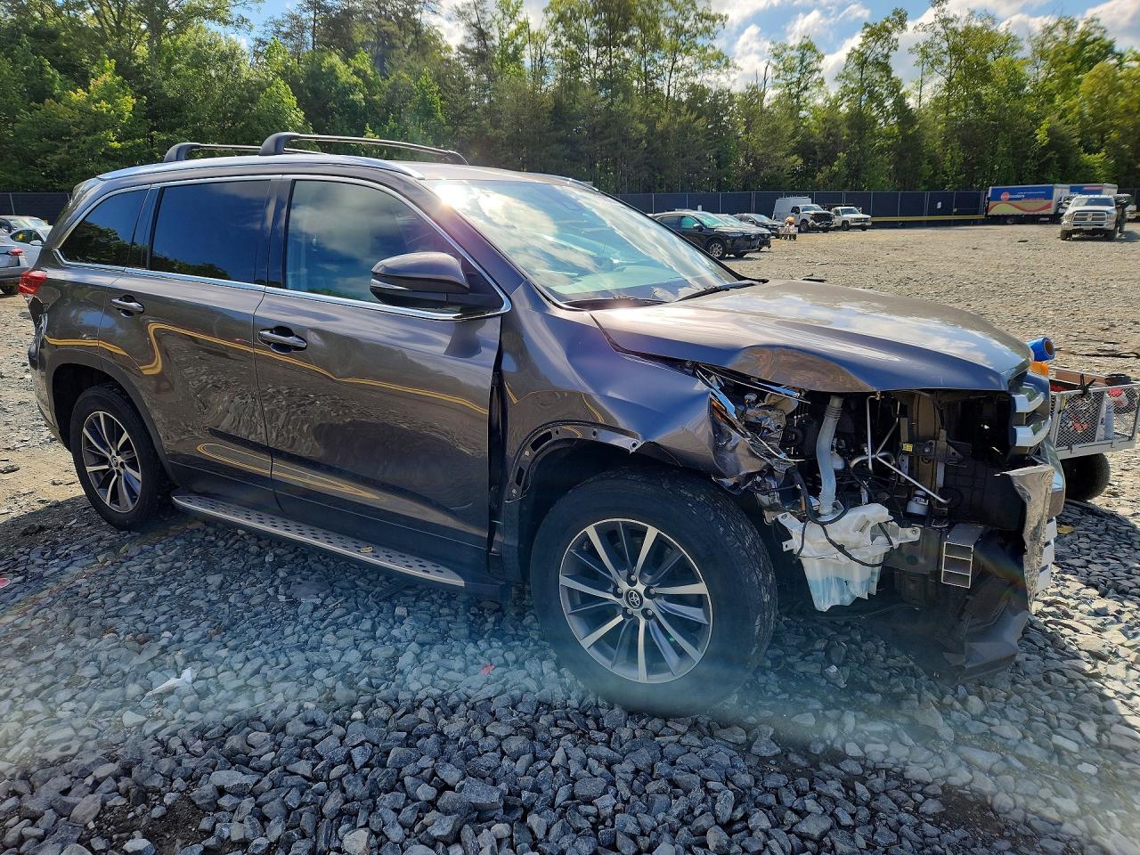 2019 TOYOTA HIGHLANDER