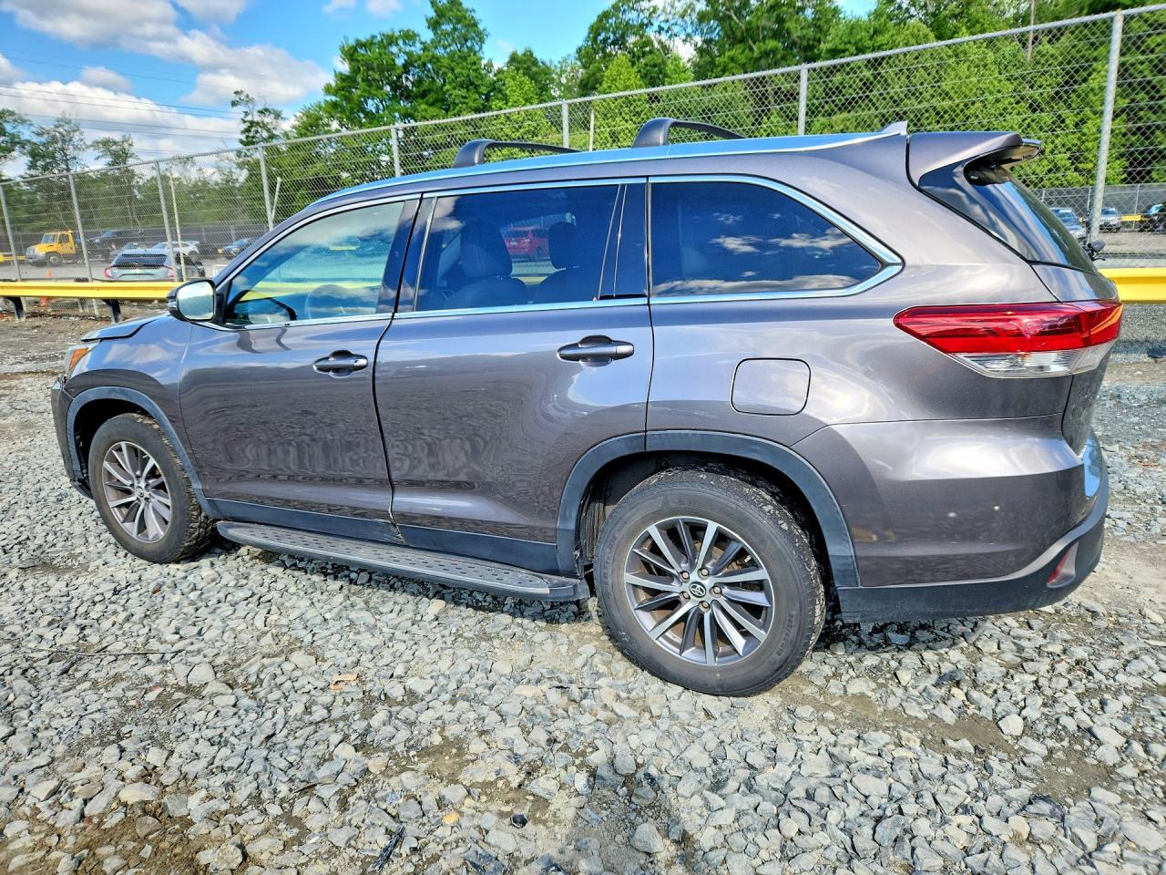 2019 TOYOTA HIGHLANDER