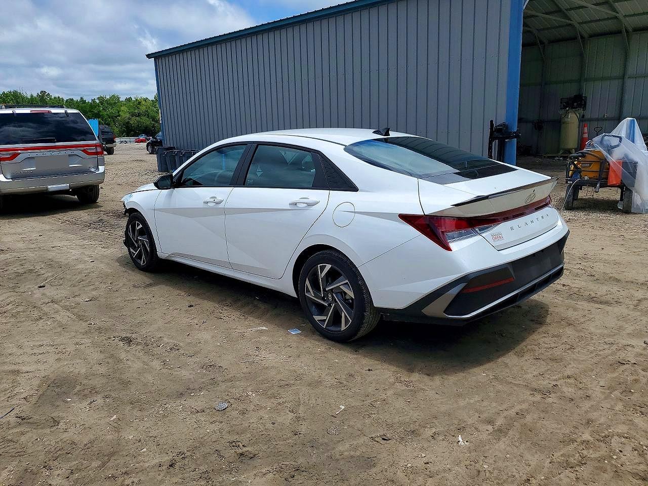 2025 HYUNDAI ELANTRA