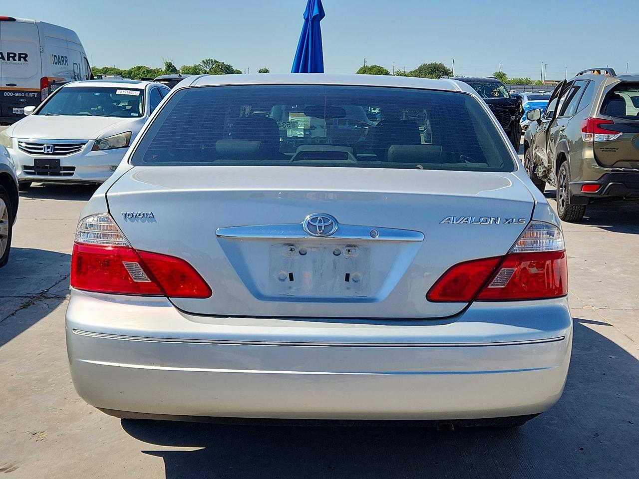 2004 TOYOTA AVALON