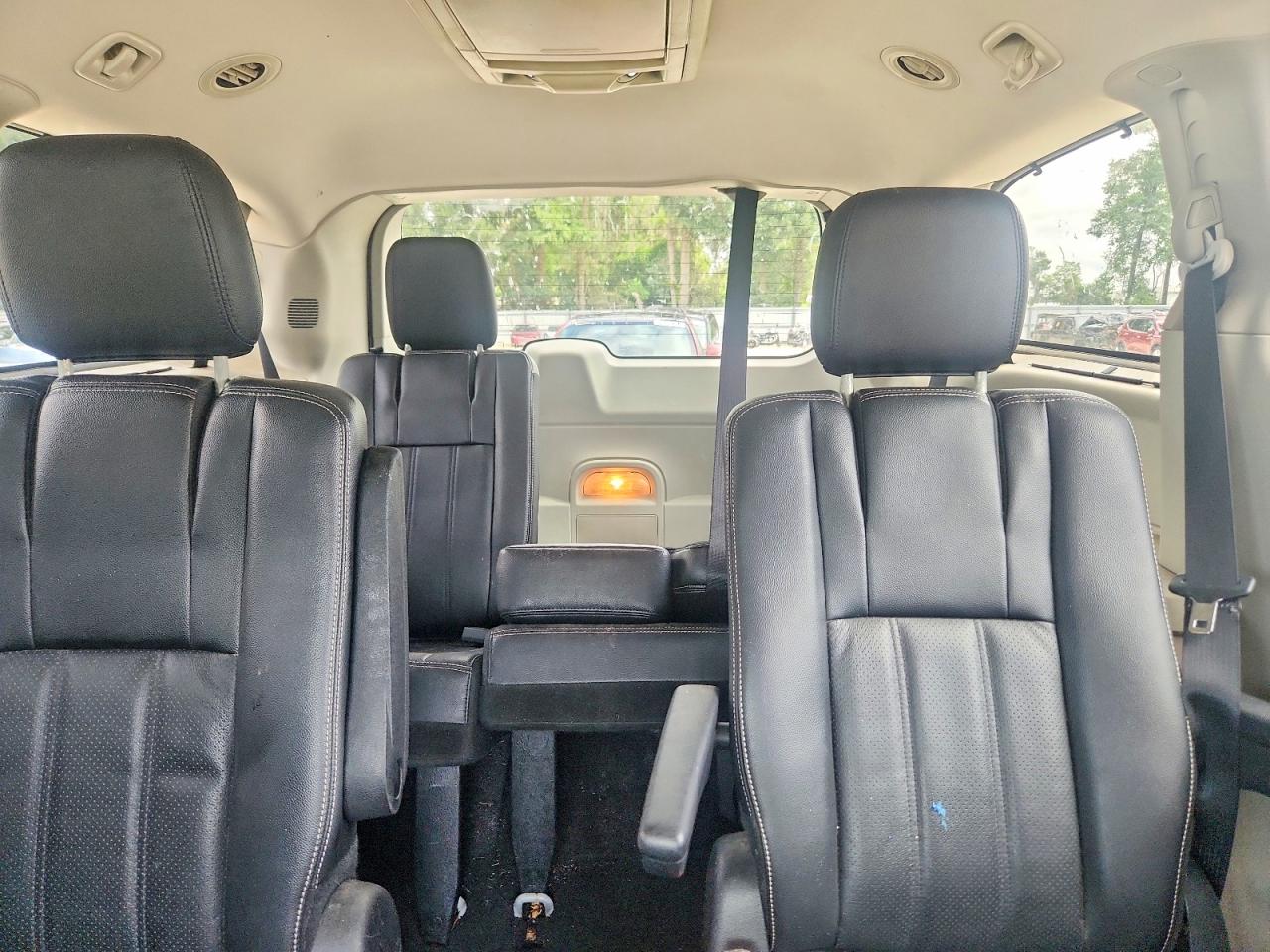 2013 CHRYSLER MINIVAN