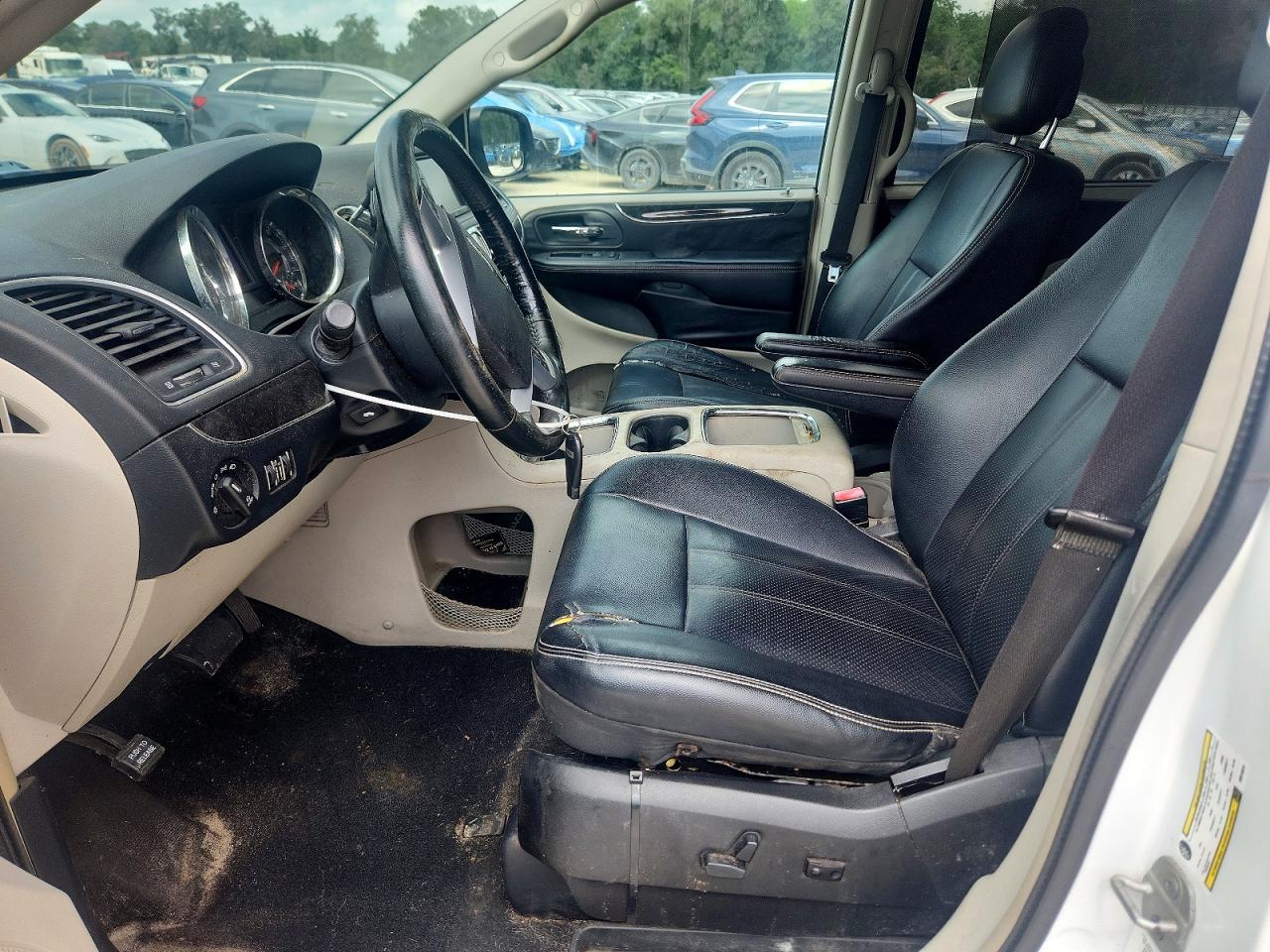 2013 CHRYSLER MINIVAN