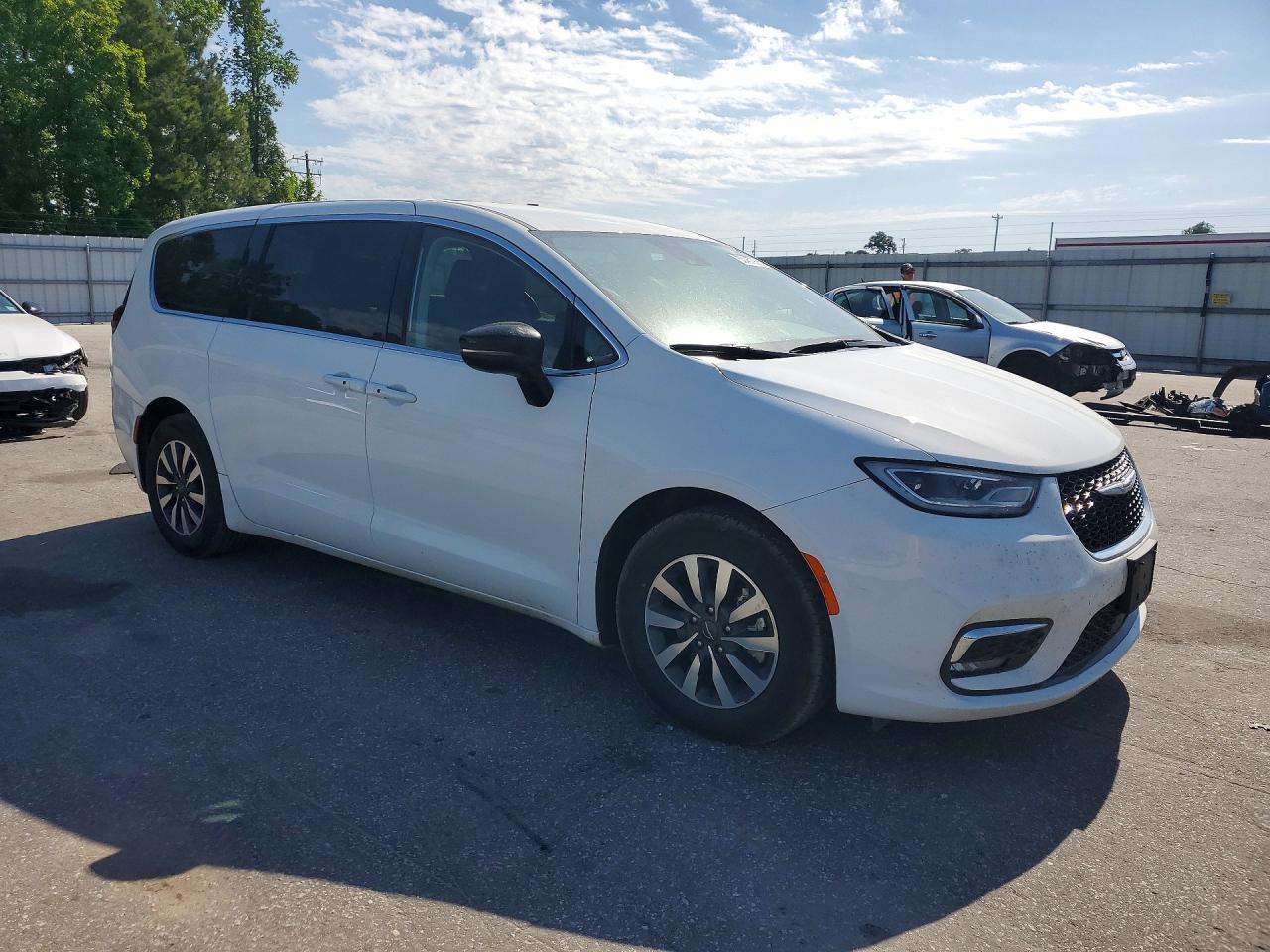 2024 CHRYSLER PACIFICA