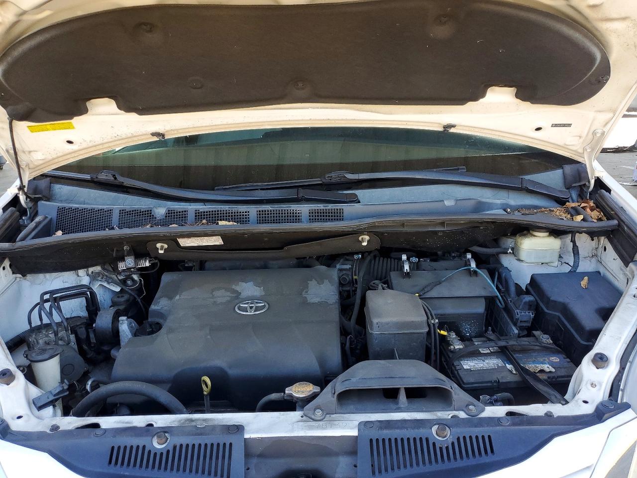 2015 TOYOTA SIENNA
