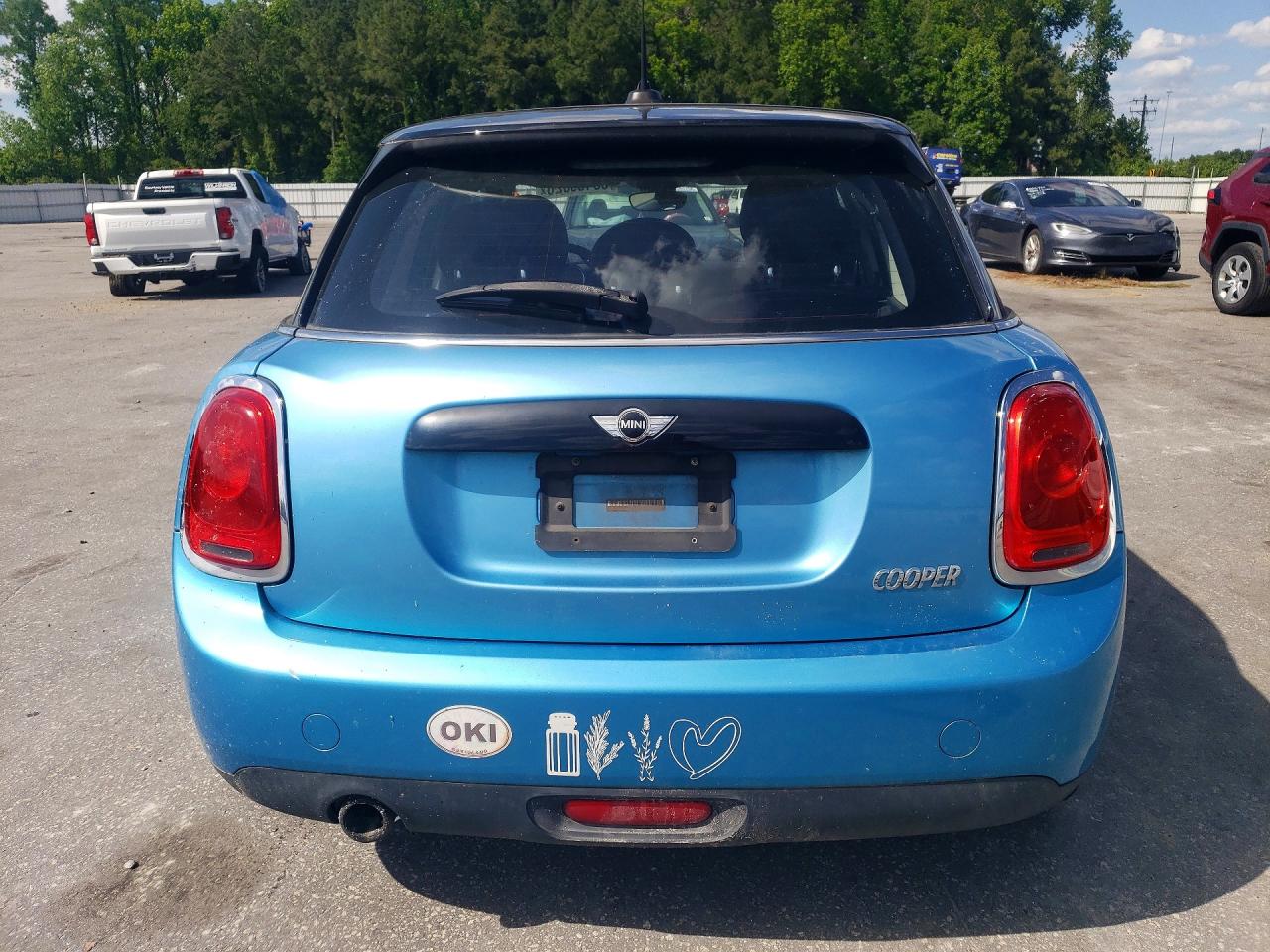 2016 MINI COOPER