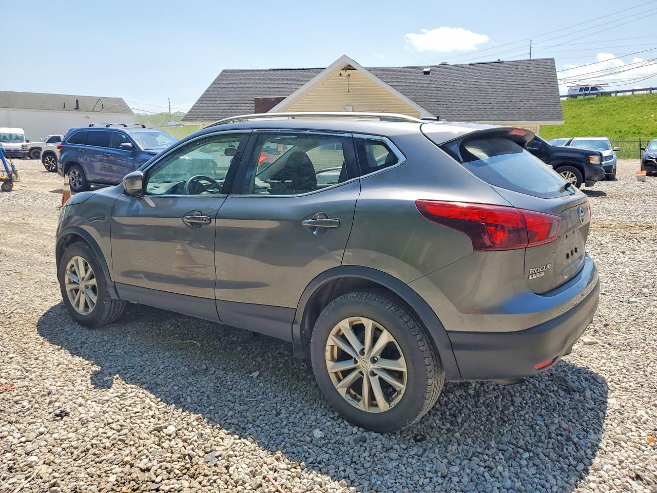 2018 NISSAN ROGUE