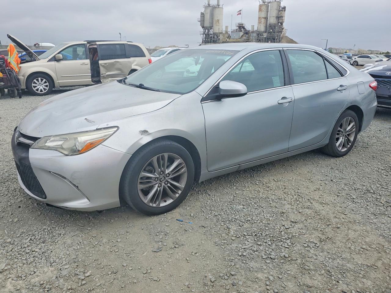 2016 TOYOTA CAMRY