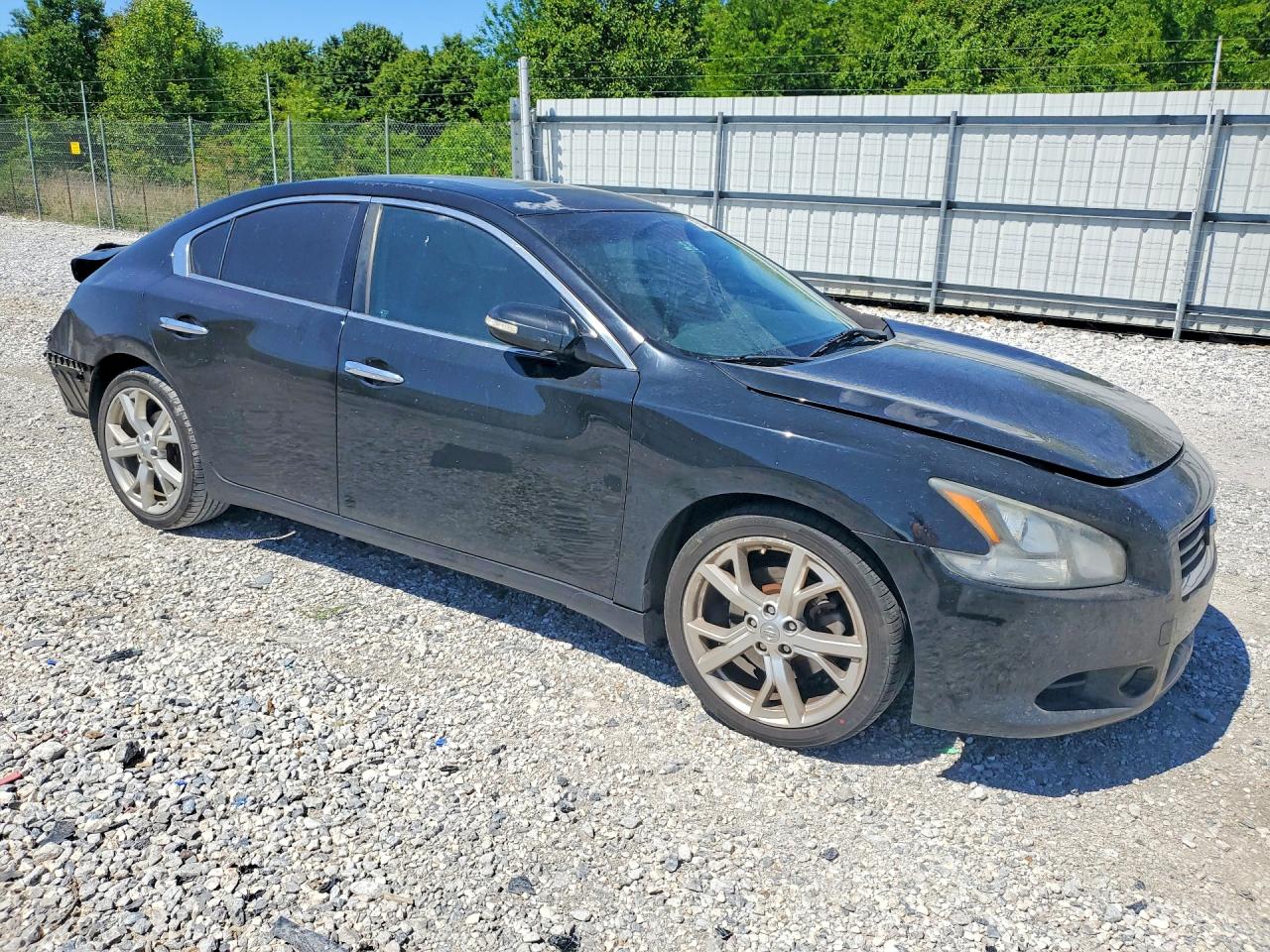 2012 NISSAN MAXIMA