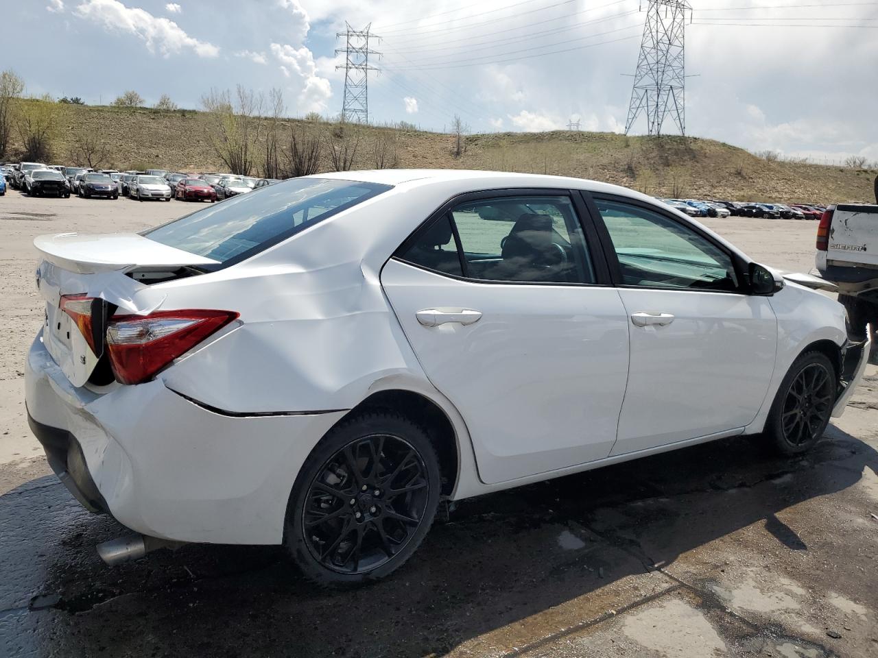 2016 TOYOTA COROLLA