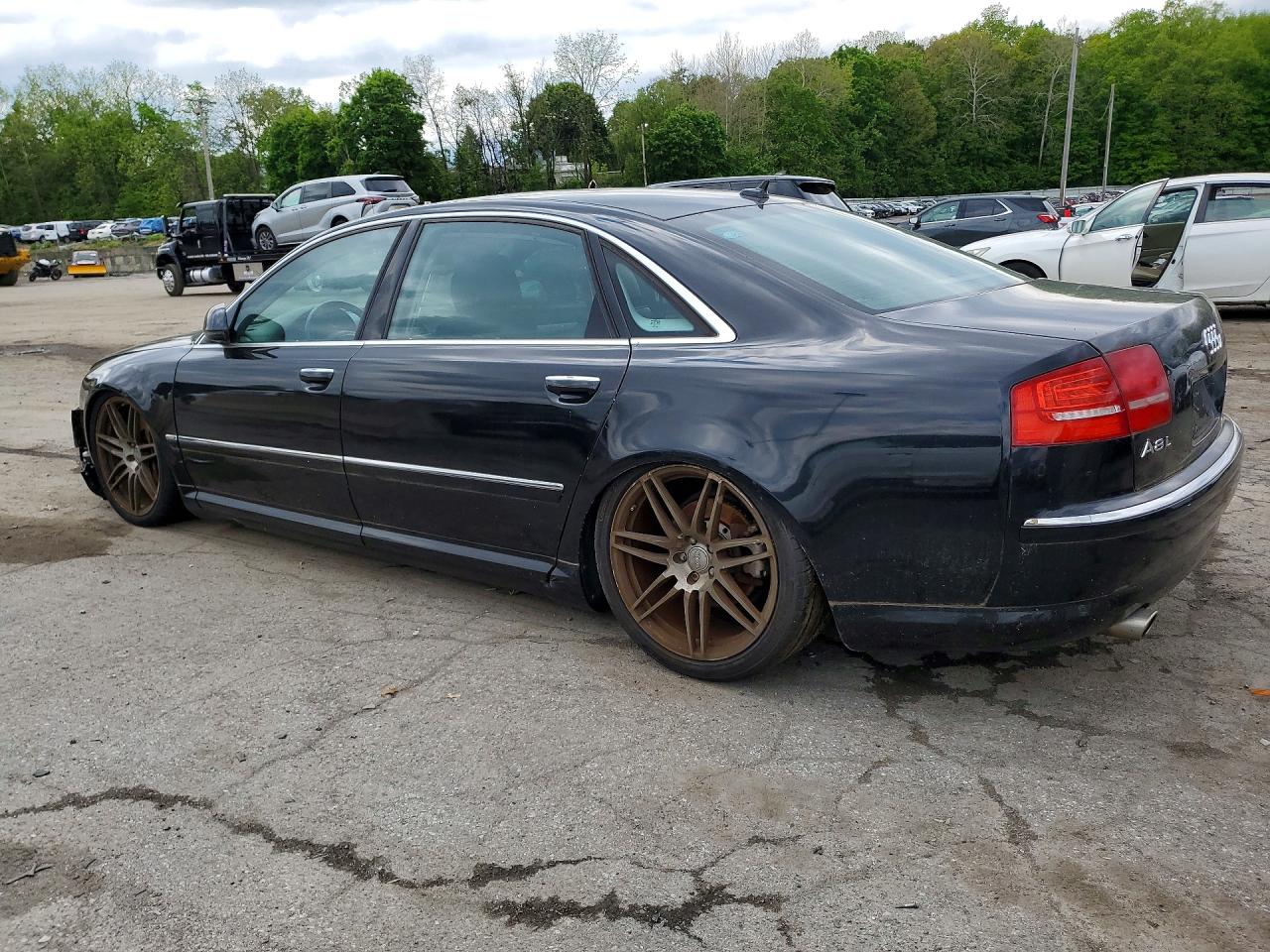 2010 AUDI A8