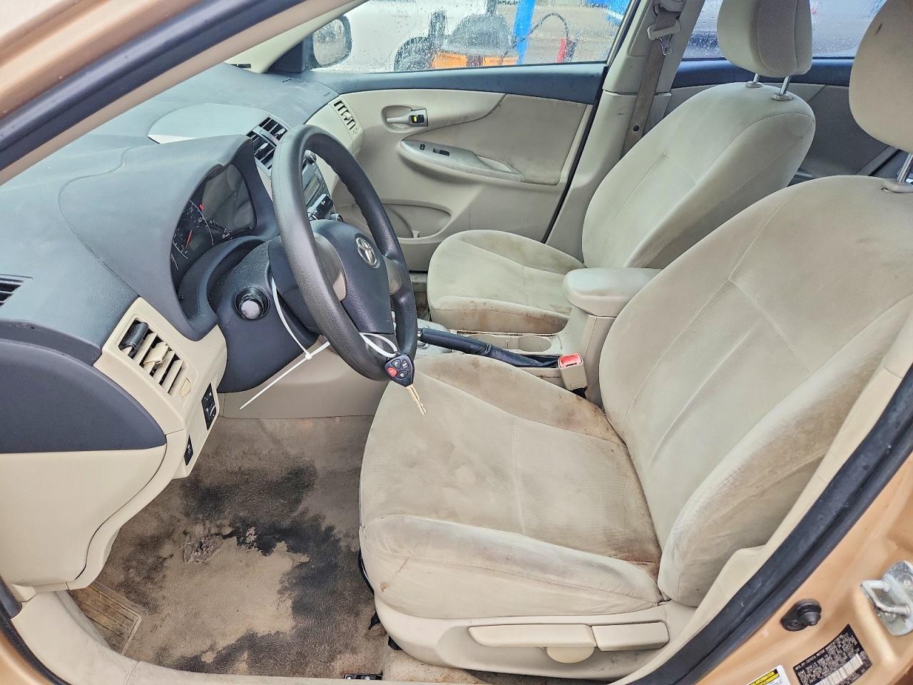 2011 TOYOTA COROLLA