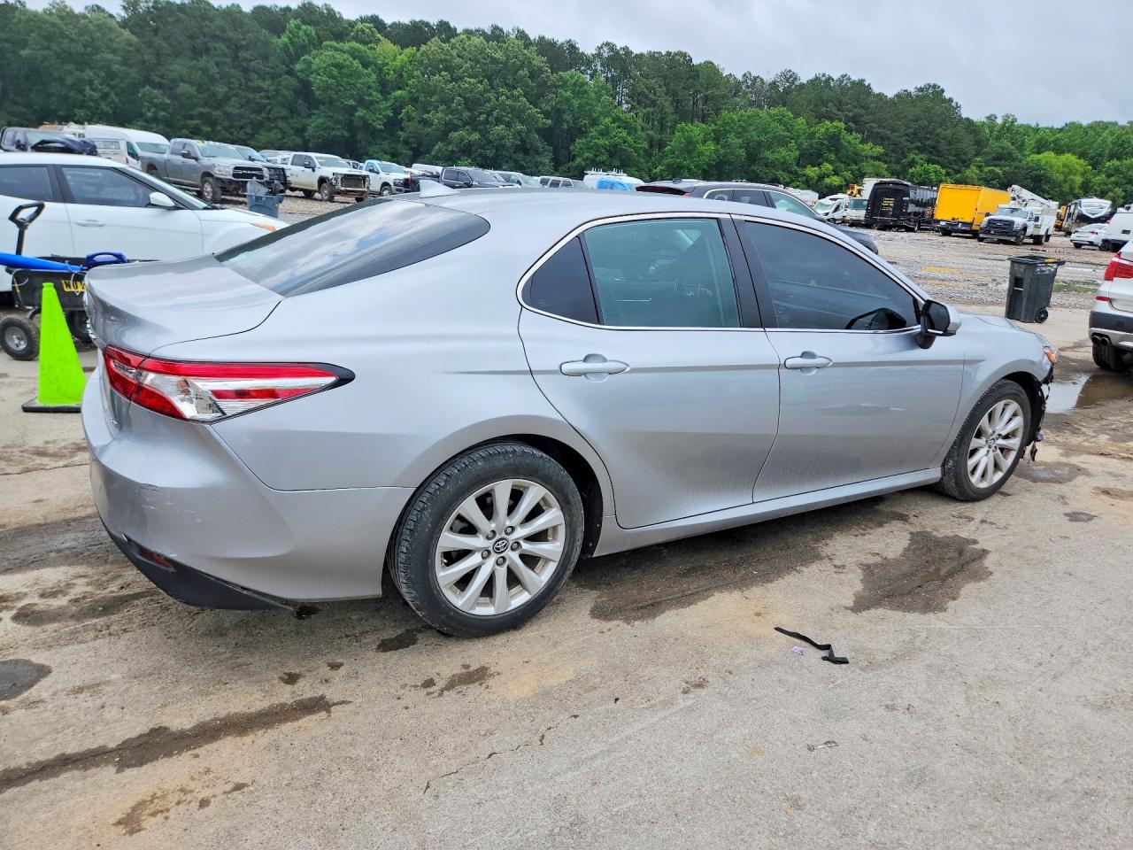 2019 TOYOTA CAMRY