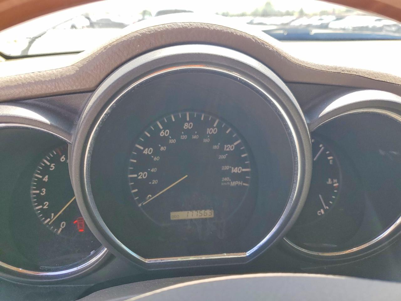 2005 LEXUS RX330